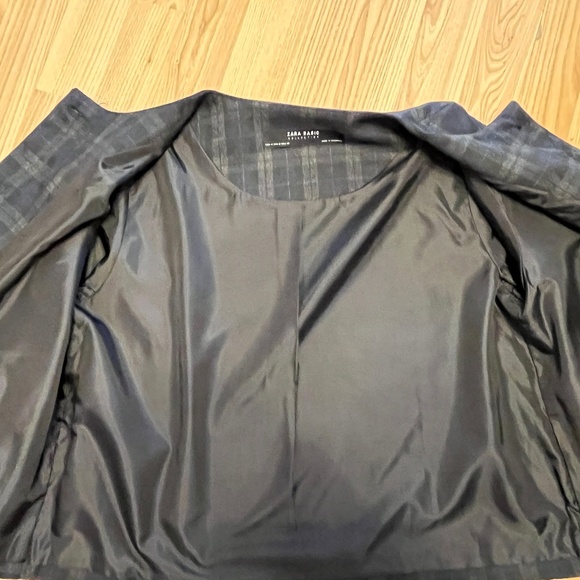 Zara "Black Watch'" (M) jacket with ruffle sleeves and rhinestone button - Picture 11 of 16